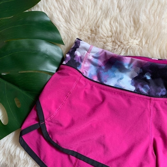 Lululemon RARE Speed Short Raspberry Blooming Pixie 4 - Picture 3 of 9